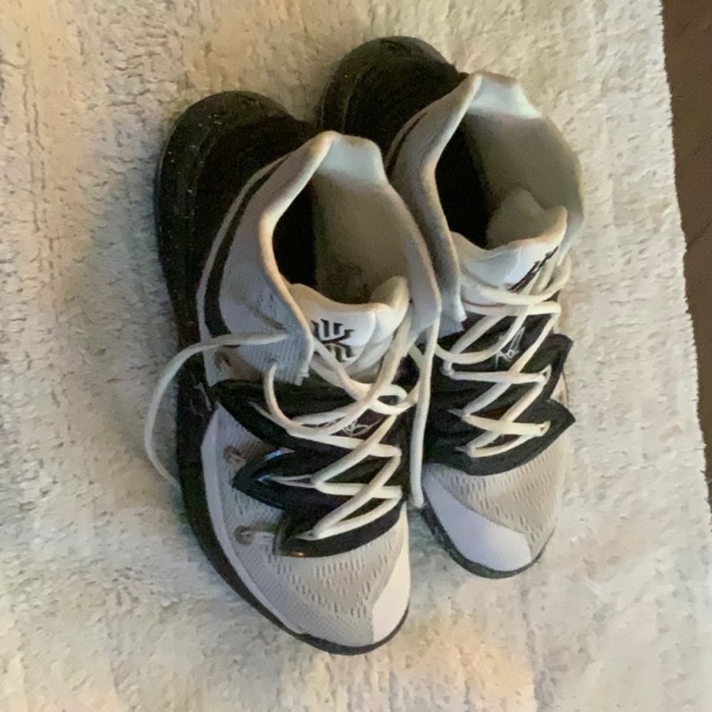 Kyrie 5